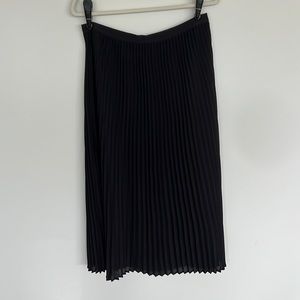 Pleated black midi skirt